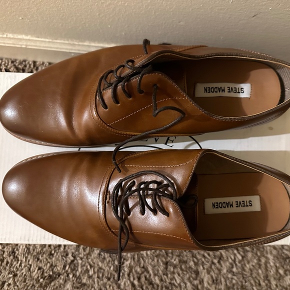 Shoes - Picture 3 of 4